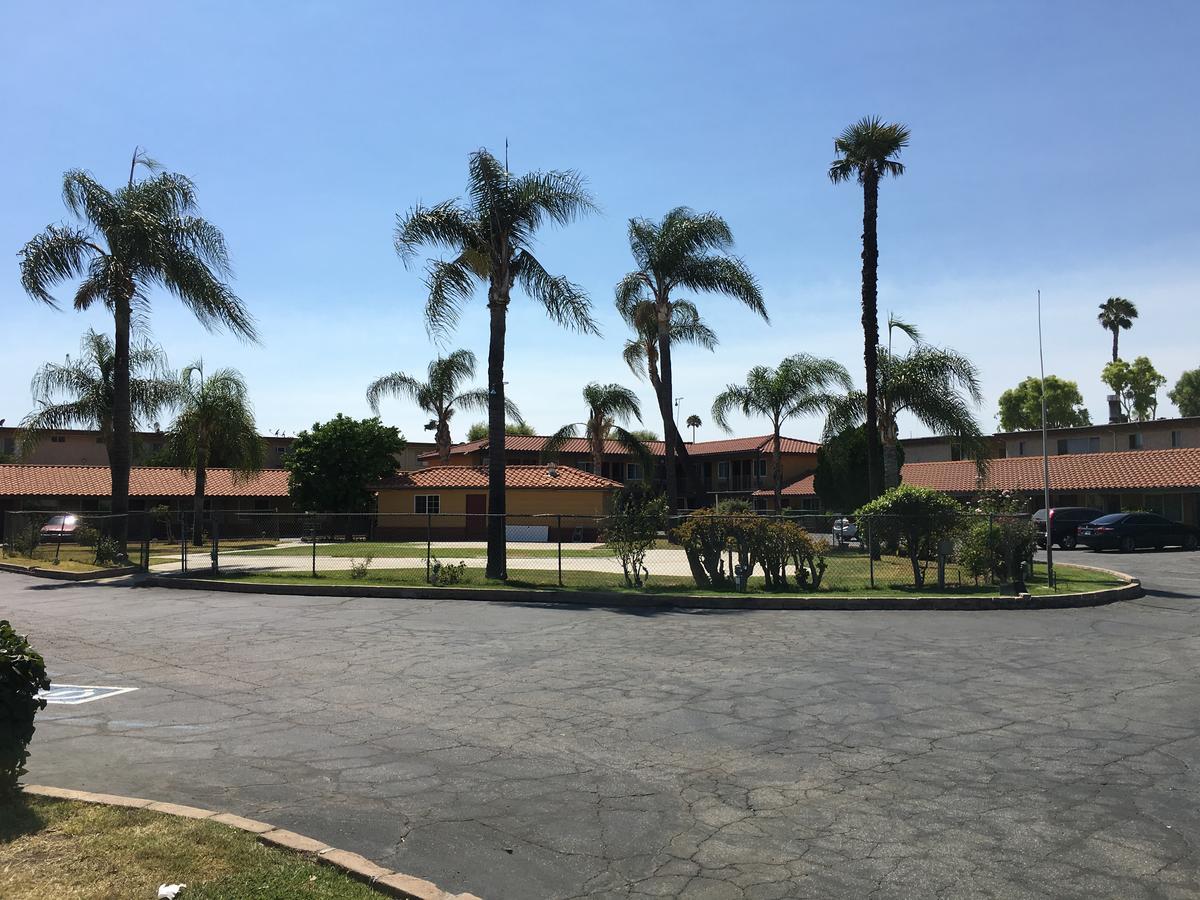 לוס אנג'לס Panorama Motel מראה חיצוני תמונה