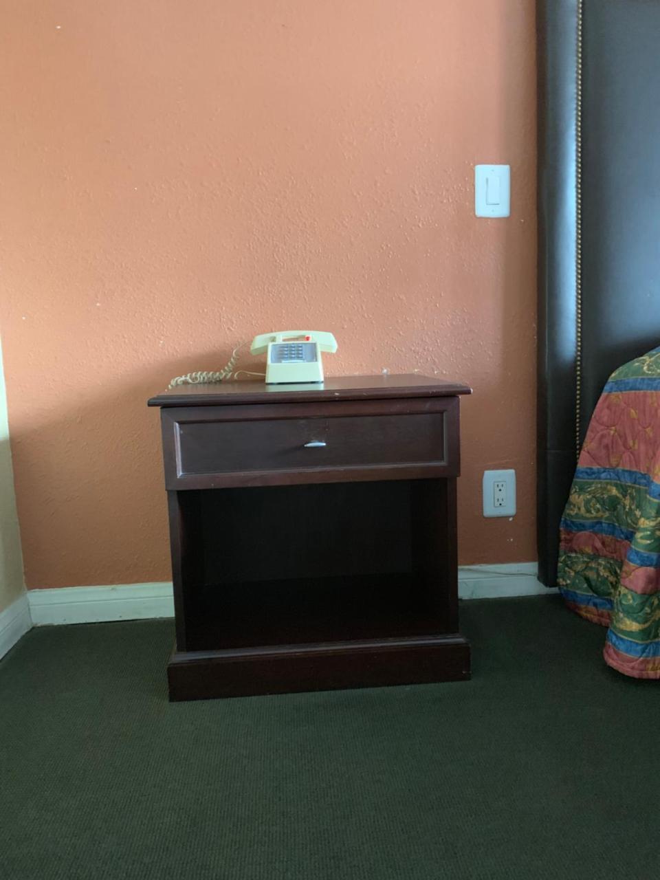 לוס אנג'לס Panorama Motel מראה חיצוני תמונה