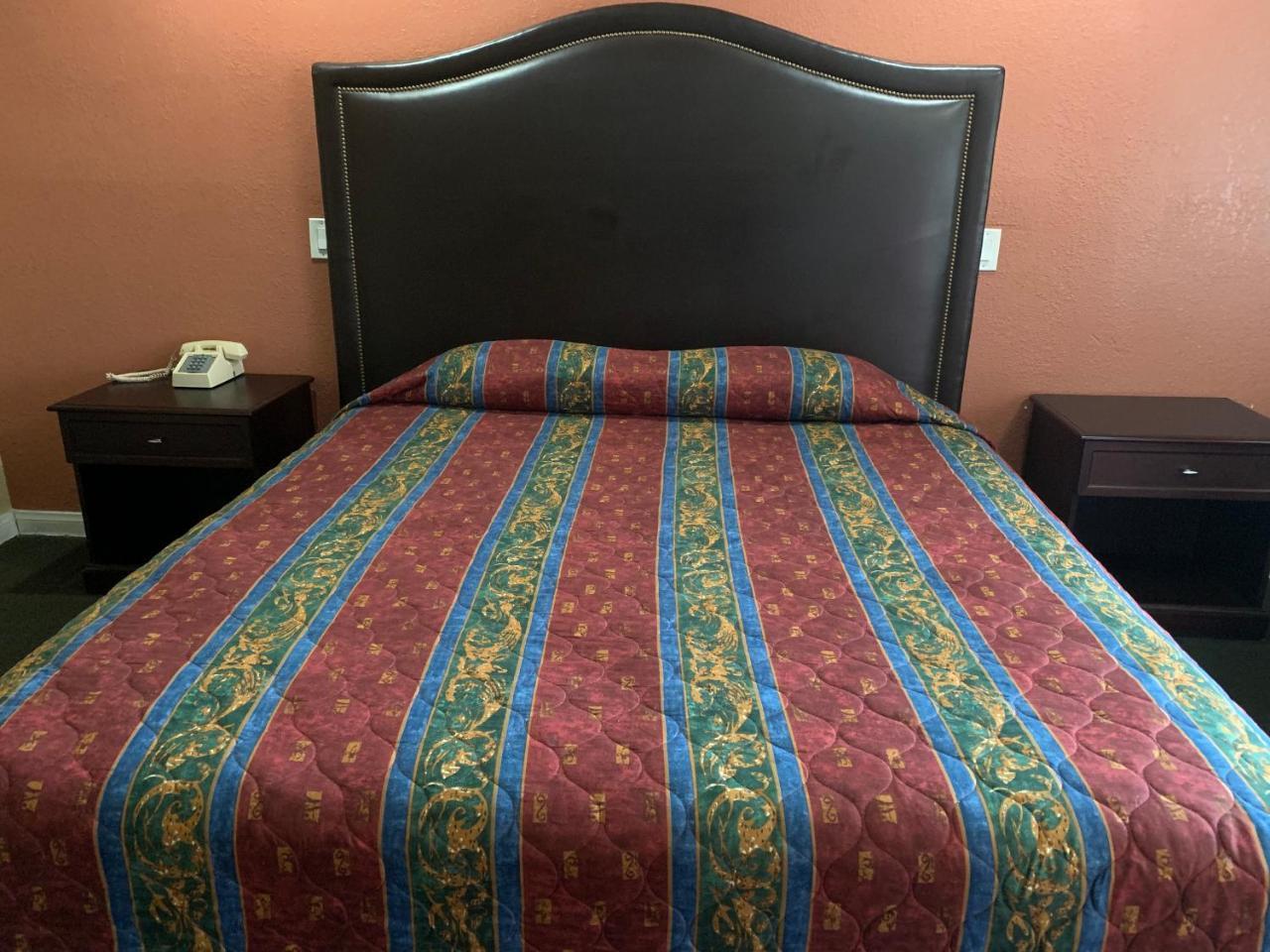לוס אנג'לס Panorama Motel מראה חיצוני תמונה